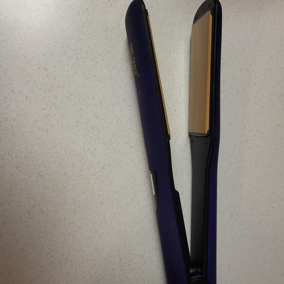 Hot Tools Signature Series Purple Hair Straightener - Picture 7 of 7